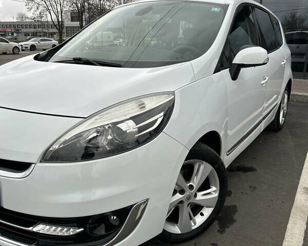 Белый Рено Гранд Сценик, объемом двигателя 1.5 л и пробегом 241 тыс. км за 9500 $, фото 139 на Automoto.ua