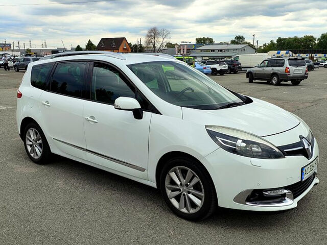 Белый Рено Гранд Сценик, объемом двигателя 1.6 л и пробегом 227 тыс. км за 10800 $, фото 1 на Automoto.ua