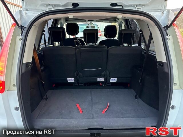 Белый Рено Гранд Сценик, объемом двигателя 1.5 л и пробегом 231 тыс. км за 7950 $, фото 11 на Automoto.ua