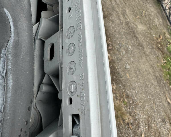 Белый Рено Гранд Сценик, объемом двигателя 1.6 л и пробегом 162 тыс. км за 10500 $, фото 81 на Automoto.ua