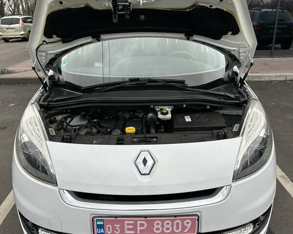 Белый Рено Гранд Сценик, объемом двигателя 1.5 л и пробегом 241 тыс. км за 9500 $, фото 163 на Automoto.ua