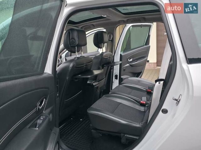 Белый Рено Гранд Сценик, объемом двигателя 1.6 л и пробегом 228 тыс. км за 8777 $, фото 37 на Automoto.ua