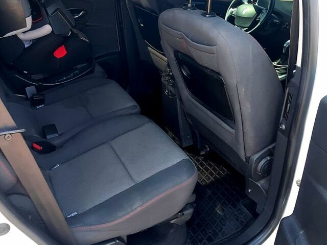 Белый Рено Гранд Сценик, объемом двигателя 1.5 л и пробегом 0 тыс. км за 9500 $, фото 6 на Automoto.ua