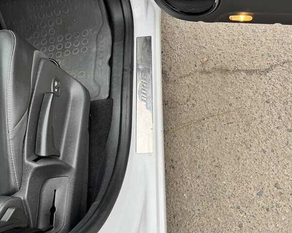 Белый Рено Гранд Сценик, объемом двигателя 1.6 л и пробегом 162 тыс. км за 10500 $, фото 75 на Automoto.ua