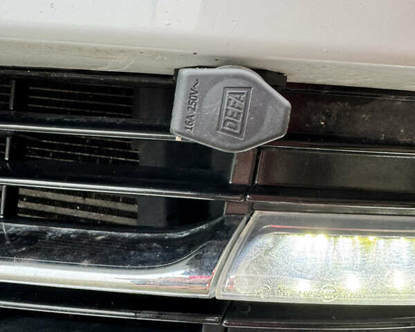 Белый Рено Гранд Сценик, объемом двигателя 1.6 л и пробегом 162 тыс. км за 10500 $, фото 32 на Automoto.ua