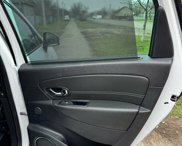 Белый Рено Гранд Сценик, объемом двигателя 1.6 л и пробегом 162 тыс. км за 10500 $, фото 67 на Automoto.ua