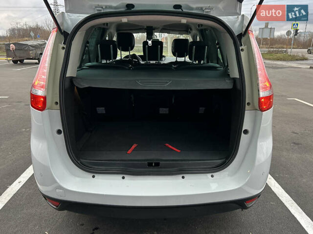 Белый Рено Гранд Сценик, объемом двигателя 1.5 л и пробегом 241 тыс. км за 9500 $, фото 73 на Automoto.ua