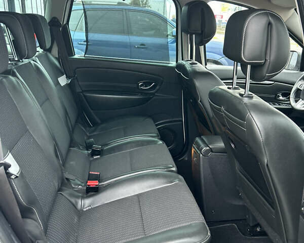 Белый Рено Гранд Сценик, объемом двигателя 1.5 л и пробегом 241 тыс. км за 9500 $, фото 52 на Automoto.ua