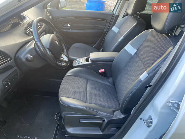 Рено Гранд Сценик 2013 в Ровно на Automoto.ua Белый Рено Гранд Сценик, объемом двигателя 1.5 л и пробегом 269 тыс. км за 9400 $, фото 17 на Automoto.ua