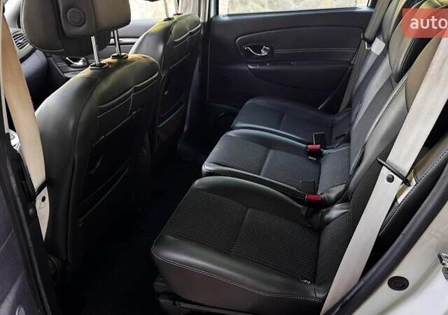 Білий Рено Гранд Сценік, об'ємом двигуна 1.2 л та пробігом 177 тис. км за 6999 $, фото 6 на Automoto.ua