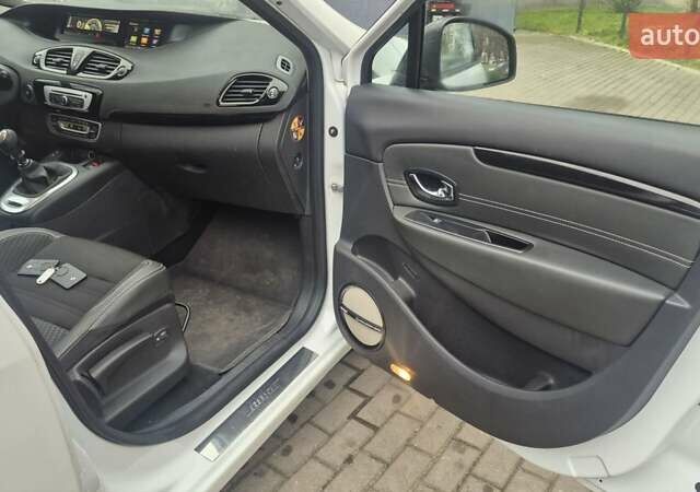 Белый Рено Гранд Сценик, объемом двигателя 1.6 л и пробегом 259 тыс. км за 9750 $, фото 21 на Automoto.ua