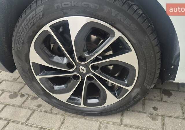 Белый Рено Гранд Сценик, объемом двигателя 1.6 л и пробегом 259 тыс. км за 9750 $, фото 14 на Automoto.ua