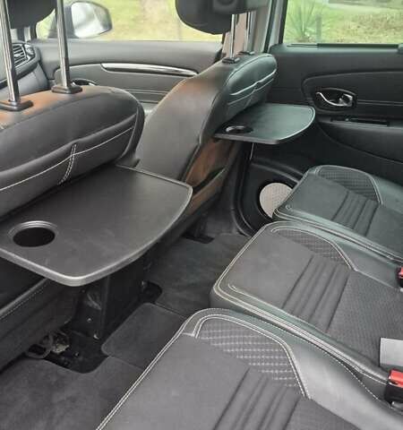 Белый Рено Гранд Сценик, объемом двигателя 1.6 л и пробегом 259 тыс. км за 9750 $, фото 30 на Automoto.ua