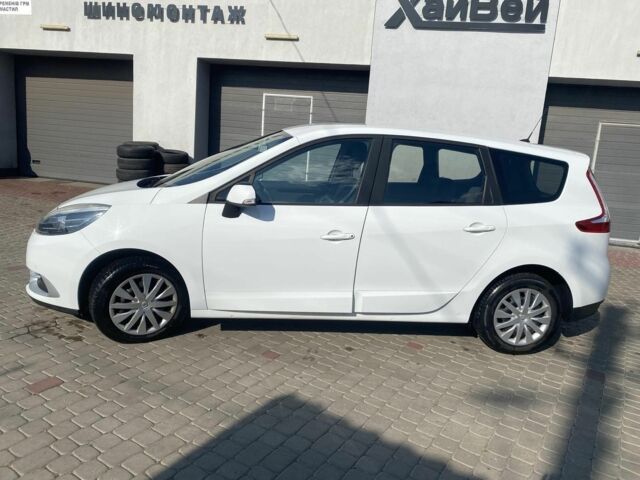 Белый Рено Гранд Сценик, объемом двигателя 1.5 л и пробегом 245 тыс. км за 9000 $, фото 3 на Automoto.ua