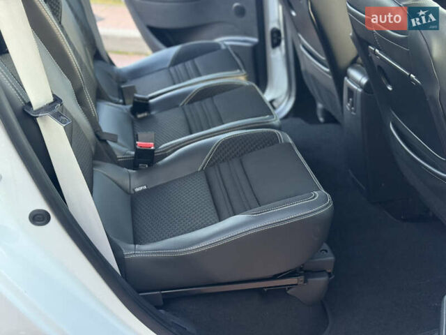 Білий Рено Гранд Сценік, об'ємом двигуна 1.6 л та пробігом 179 тис. км за 10950 $, фото 44 на Automoto.ua