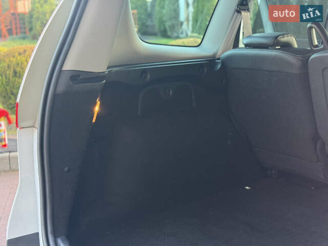 Білий Рено Гранд Сценік, об'ємом двигуна 1.6 л та пробігом 179 тис. км за 10950 $, фото 49 на Automoto.ua