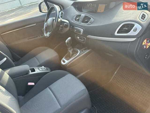 Білий Рено Гранд Сценік, об'ємом двигуна 1.5 л та пробігом 216 тис. км за 9990 $, фото 13 на Automoto.ua