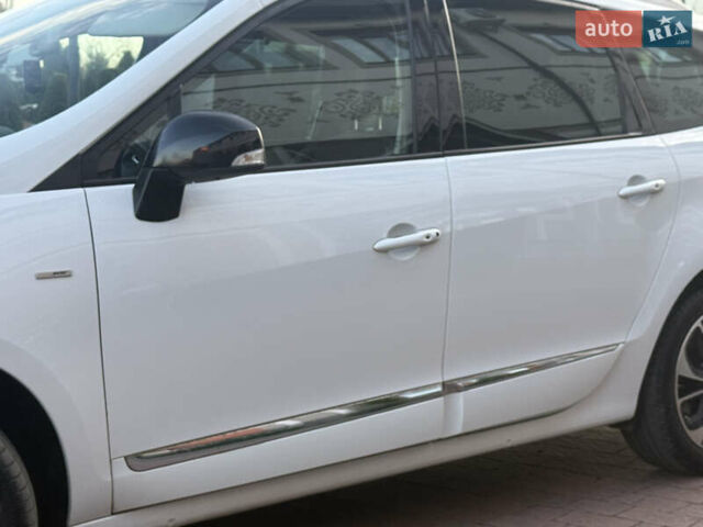 Білий Рено Гранд Сценік, об'ємом двигуна 1.6 л та пробігом 179 тис. км за 10950 $, фото 15 на Automoto.ua