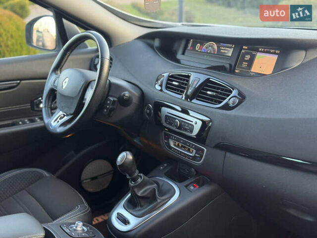 Білий Рено Гранд Сценік, об'ємом двигуна 1.6 л та пробігом 179 тис. км за 10950 $, фото 3 на Automoto.ua