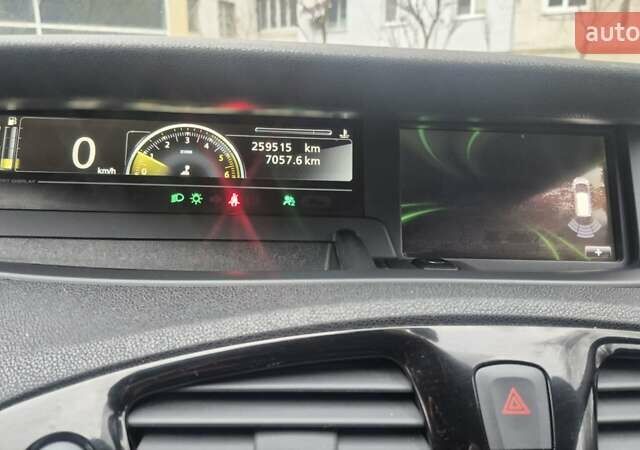 Белый Рено Гранд Сценик, объемом двигателя 1.6 л и пробегом 259 тыс. км за 9750 $, фото 54 на Automoto.ua