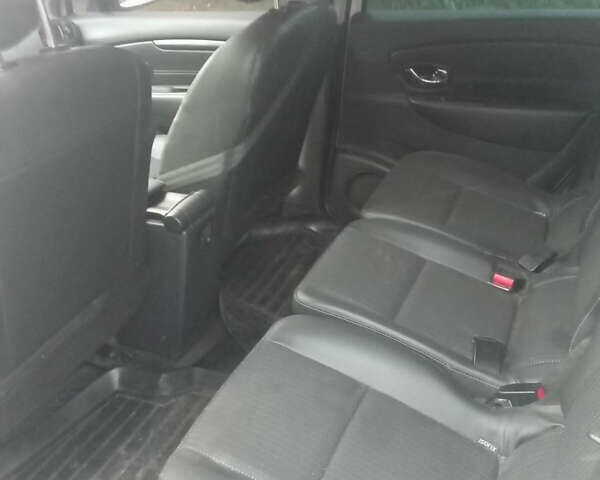 Білий Рено Гранд Сценік, об'ємом двигуна 1.5 л та пробігом 250 тис. км за 8000 $, фото 5 на Automoto.ua