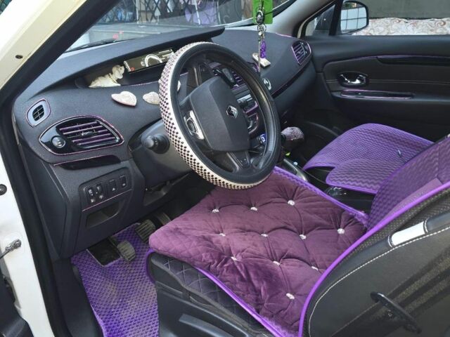 Белый Рено Гранд Сценик, объемом двигателя 1.5 л и пробегом 220 тыс. км за 11800 $, фото 7 на Automoto.ua