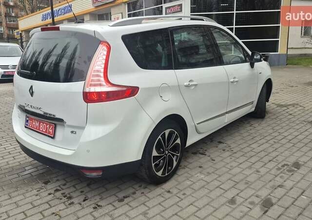 Белый Рено Гранд Сценик, объемом двигателя 1.6 л и пробегом 259 тыс. км за 9750 $, фото 5 на Automoto.ua