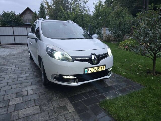 Белый Рено Гранд Сценик, объемом двигателя 1.5 л и пробегом 220 тыс. км за 11800 $, фото 3 на Automoto.ua