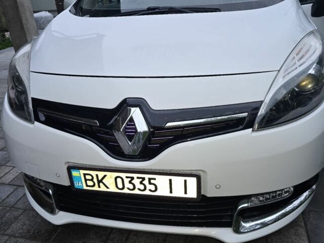 Белый Рено Гранд Сценик, объемом двигателя 1.5 л и пробегом 220 тыс. км за 11800 $, фото 4 на Automoto.ua