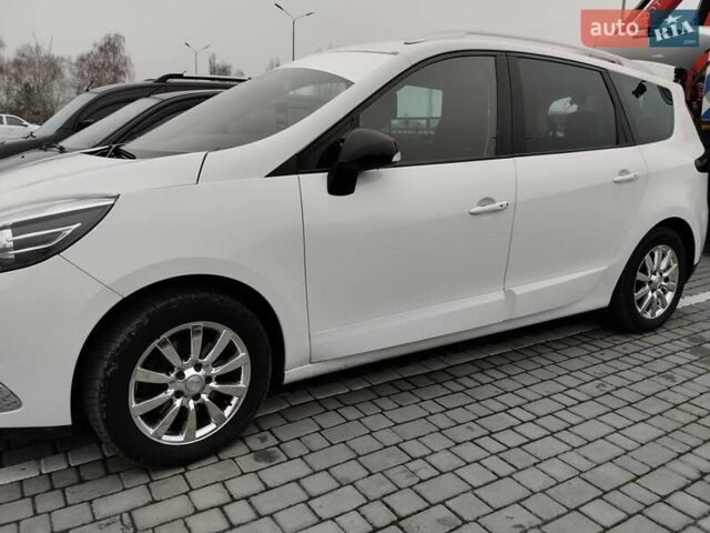 Рено Гранд Сценик 2014 в Новомосковске на Automoto.ua Белый Рено Гранд Сценик, объемом двигателя 1.5 л и пробегом 146 тыс. км за 10800 $, фото 13 на Automoto.ua