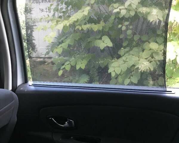 Белый Рено Гранд Сценик, объемом двигателя 1.5 л и пробегом 219 тыс. км за 9900 $, фото 8 на Automoto.ua