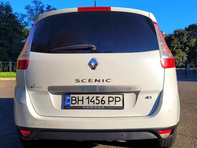 Білий Рено Гранд Сценік, об'ємом двигуна 1.5 л та пробігом 248 тис. км за 9500 $, фото 3 на Automoto.ua