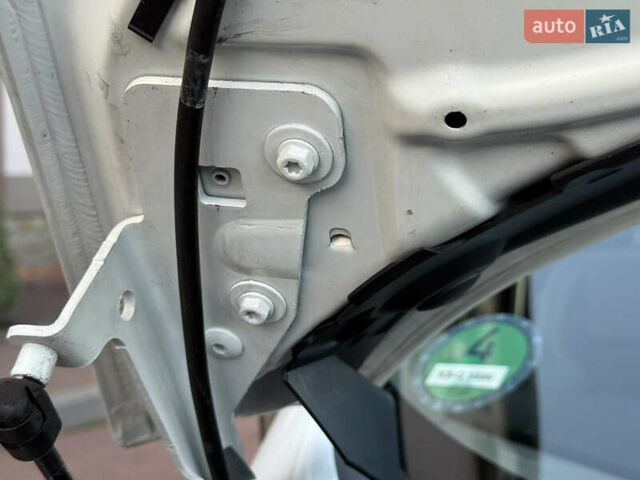 Білий Рено Гранд Сценік, об'ємом двигуна 1.6 л та пробігом 179 тис. км за 10950 $, фото 88 на Automoto.ua