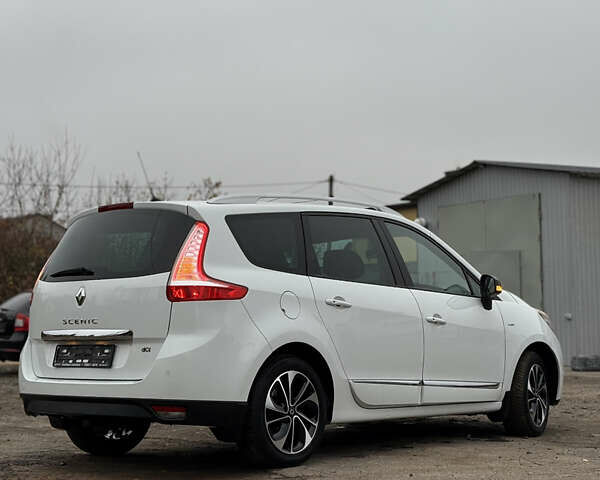 Белый Рено Гранд Сценик, объемом двигателя 1.6 л и пробегом 198 тыс. км за 10900 $, фото 12 на Automoto.ua