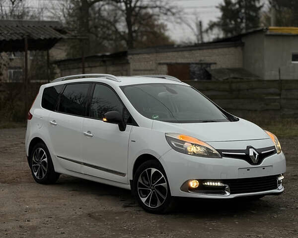 Белый Рено Гранд Сценик, объемом двигателя 1.6 л и пробегом 198 тыс. км за 10900 $, фото 18 на Automoto.ua