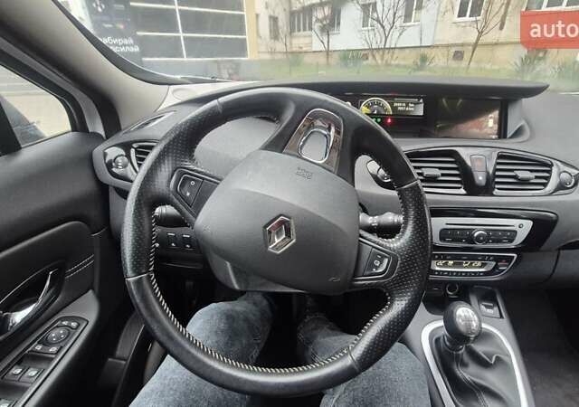 Белый Рено Гранд Сценик, объемом двигателя 1.6 л и пробегом 259 тыс. км за 9750 $, фото 49 на Automoto.ua