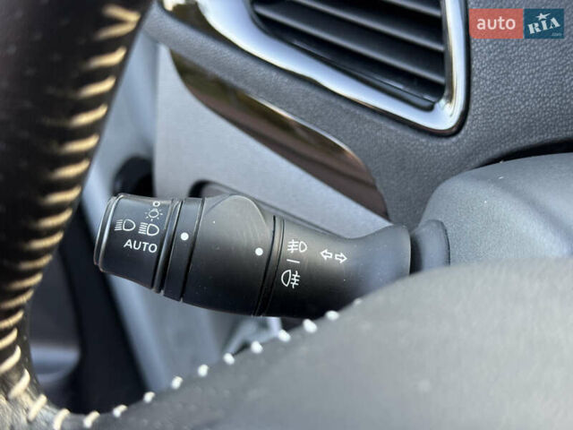 Білий Рено Гранд Сценік, об'ємом двигуна 1.6 л та пробігом 179 тис. км за 10950 $, фото 63 на Automoto.ua