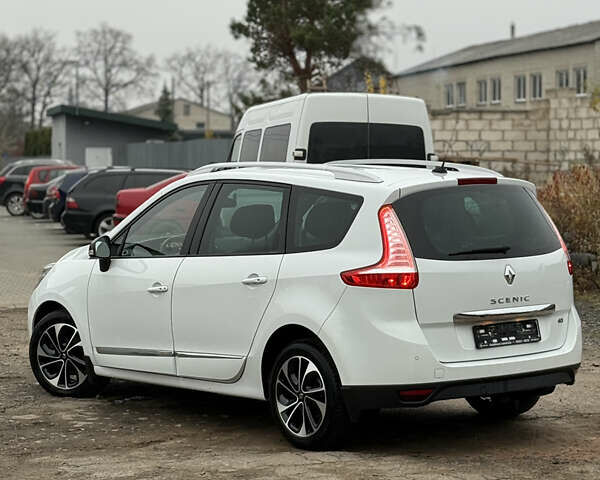 Белый Рено Гранд Сценик, объемом двигателя 1.6 л и пробегом 198 тыс. км за 10900 $, фото 6 на Automoto.ua