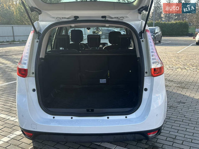 Білий Рено Гранд Сценік, об'ємом двигуна 1.5 л та пробігом 216 тис. км за 9990 $, фото 16 на Automoto.ua