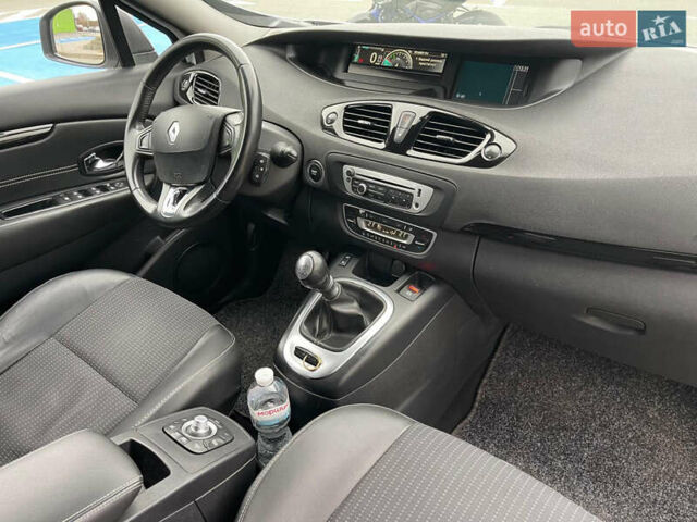 Білий Рено Гранд Сценік, об'ємом двигуна 1.5 л та пробігом 216 тис. км за 8700 $, фото 37 на Automoto.ua