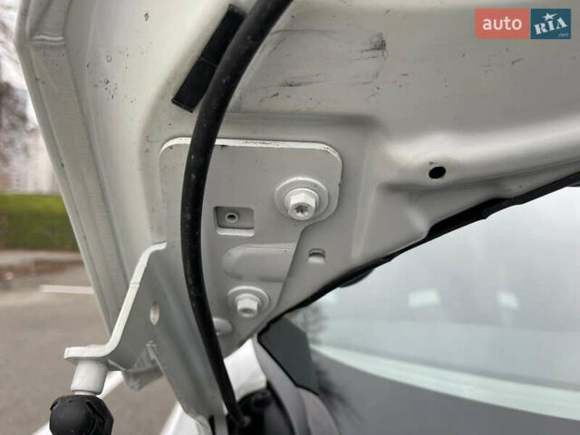 Білий Рено Гранд Сценік, об'ємом двигуна 1.5 л та пробігом 216 тис. км за 8700 $, фото 40 на Automoto.ua