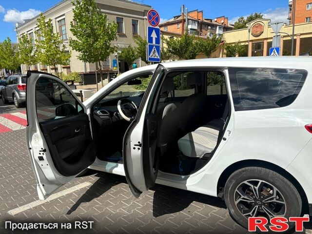 Білий Рено Гранд Сценік, об'ємом двигуна 1.5 л та пробігом 290 тис. км за 8300 $, фото 5 на Automoto.ua