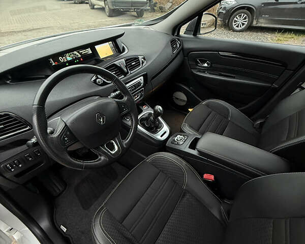 Белый Рено Гранд Сценик, объемом двигателя 1.6 л и пробегом 198 тыс. км за 10900 $, фото 25 на Automoto.ua