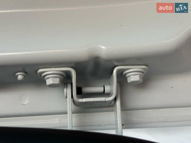 Білий Рено Гранд Сценік, об'ємом двигуна 1.6 л та пробігом 179 тис. км за 10950 $, фото 51 на Automoto.ua