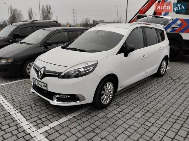 Рено Гранд Сценик 2014 в Новомосковске на Automoto.ua Белый Рено Гранд Сценик, объемом двигателя 1.5 л и пробегом 146 тыс. км за 10800 $, фото 12 на Automoto.ua