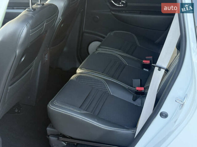 Білий Рено Гранд Сценік, об'ємом двигуна 1.6 л та пробігом 179 тис. км за 10950 $, фото 41 на Automoto.ua