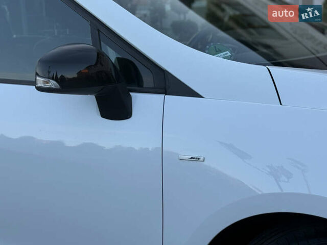 Білий Рено Гранд Сценік, об'ємом двигуна 1.6 л та пробігом 179 тис. км за 10950 $, фото 23 на Automoto.ua