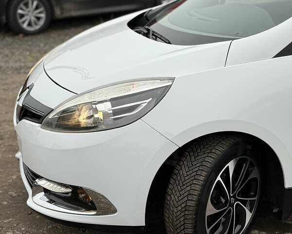 Белый Рено Гранд Сценик, объемом двигателя 1.6 л и пробегом 198 тыс. км за 10900 $, фото 52 на Automoto.ua