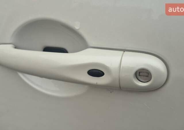 Белый Рено Гранд Сценик, объемом двигателя 1.6 л и пробегом 259 тыс. км за 9750 $, фото 34 на Automoto.ua