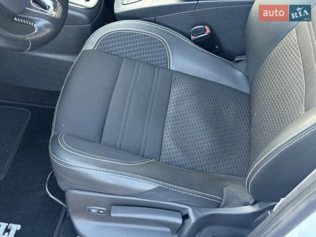 Білий Рено Гранд Сценік, об'ємом двигуна 1.6 л та пробігом 179 тис. км за 10950 $, фото 57 на Automoto.ua